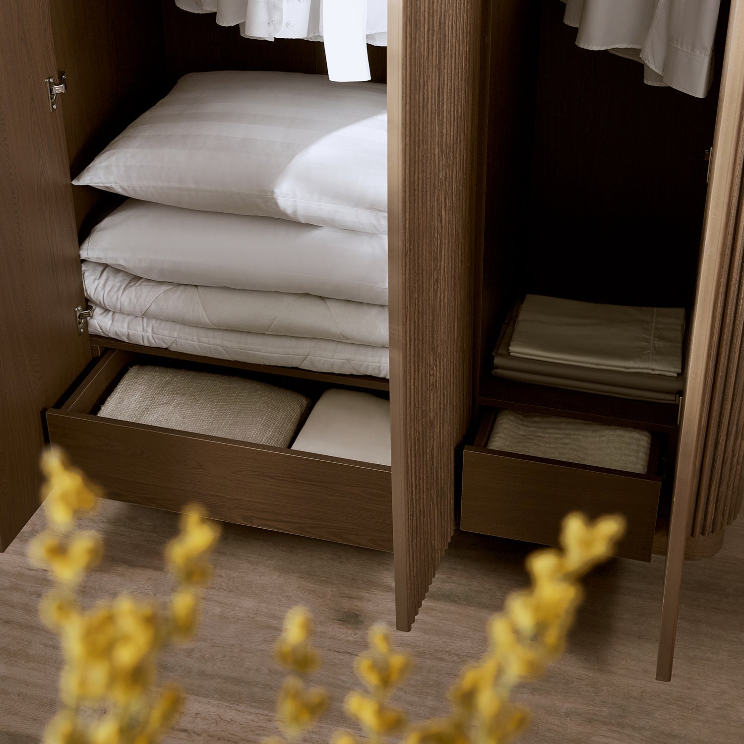 Maru Triple Wardrobe, Silver Oak - Image 5